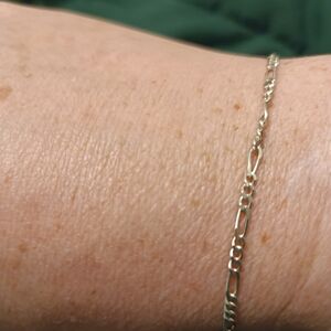 Women's Silver Figaro-Style Chain Bracelet - Minimalist Everyday Jewelry